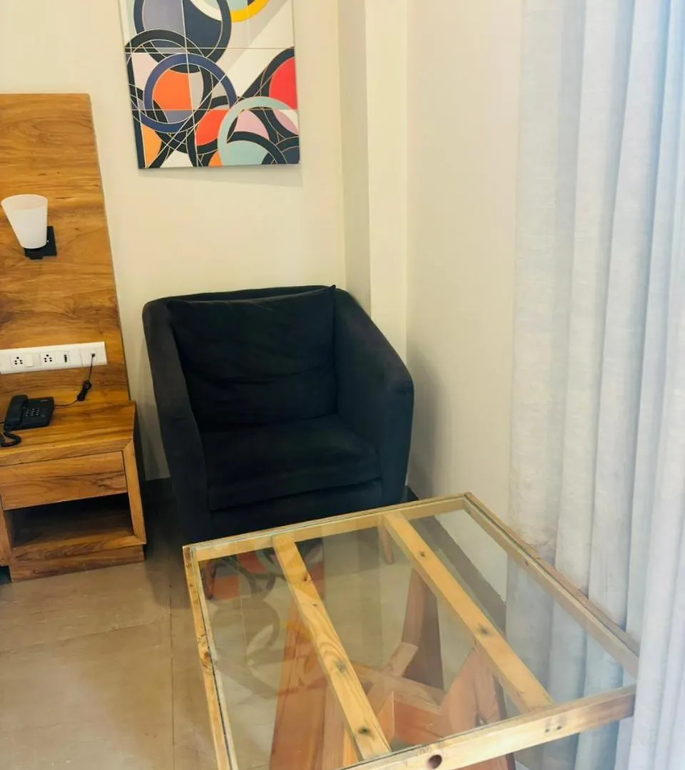 Hotel Golf View Sakura-Golf Course Road Gurgaon