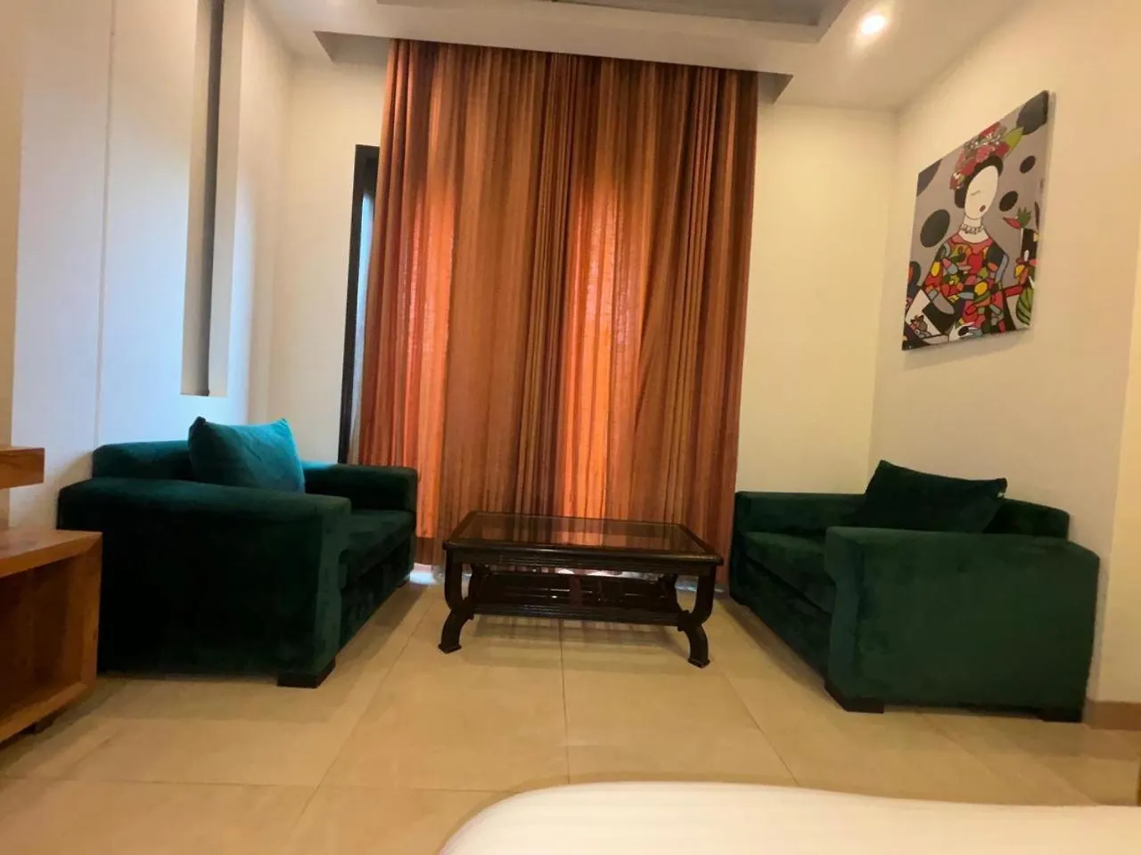 Hotel Golf View Sakura-Golf Course Road Gurgaon